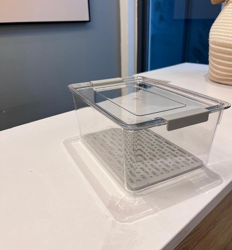 Fridge Container with Drain image