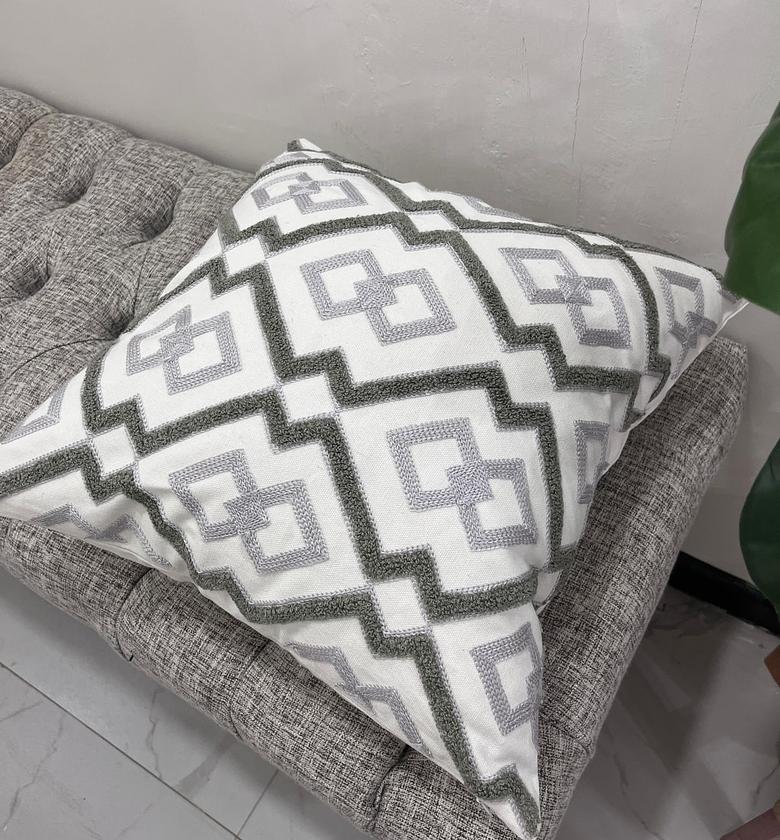 Embroidery Cover 45x45cm image