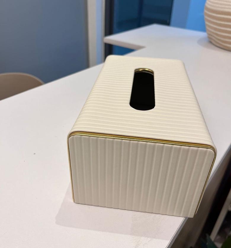 Elegant Leather Tissue Box  image