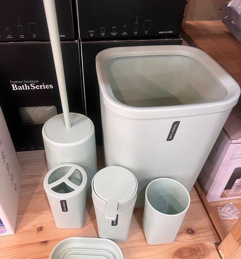 6 Piece Bathroom Set image