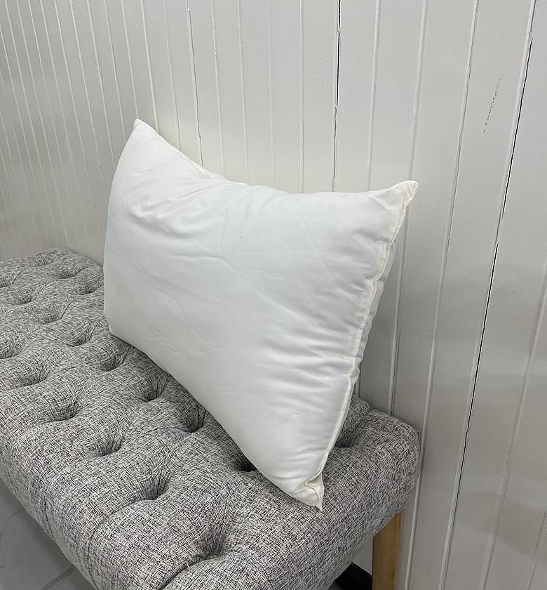 Bed pillow image