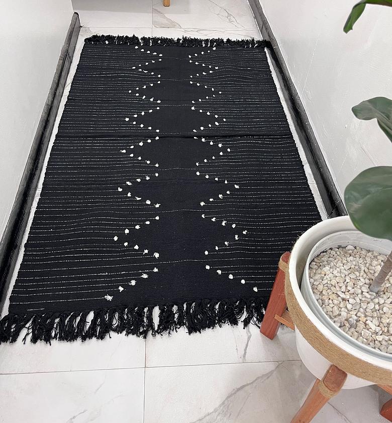 Woven Rug 90x150cm image