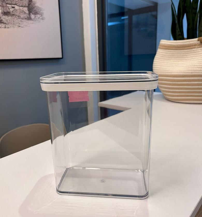 2.4L Clear Plastic Food Storage Container image