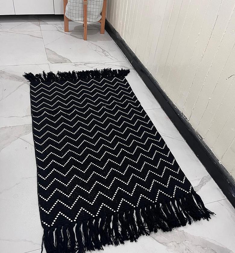 Woven Rug 60x90cm image