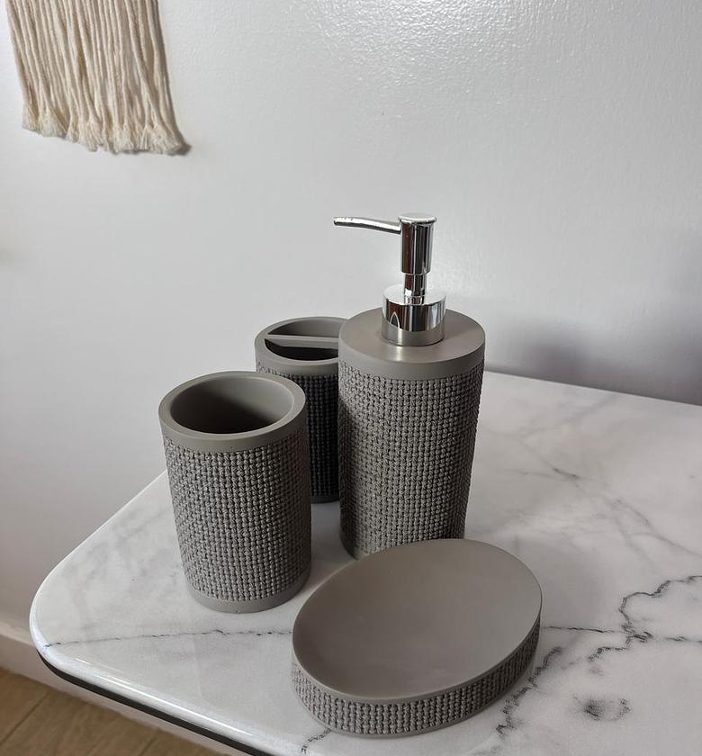 4 Piece Ceramic Bathroom Set image