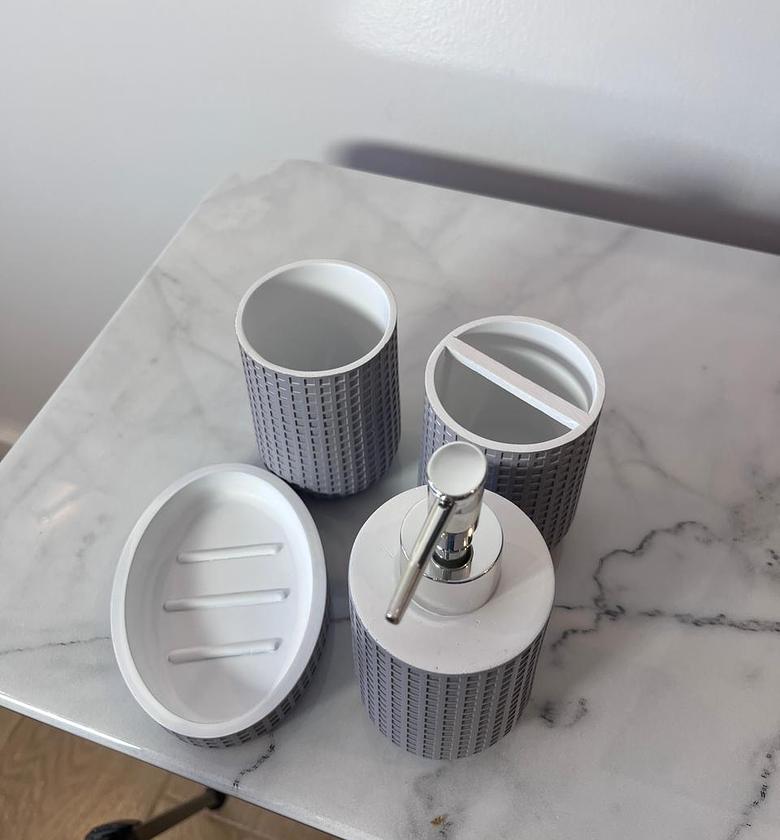 4 Piece Ceramic Bathroom Set image