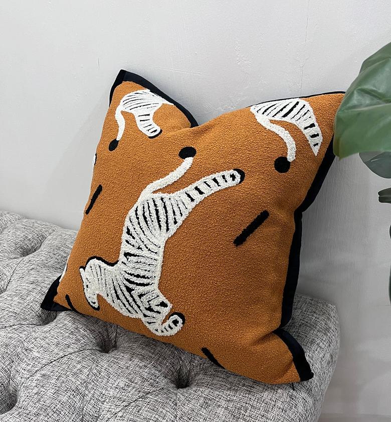 Embroidery Cover 45x45cm image