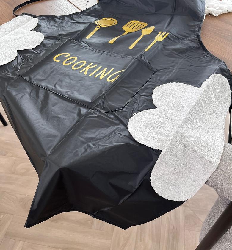 Kitchen Accesories (Aprons, Mittens, Kitchen Towels, Shelf Liners)