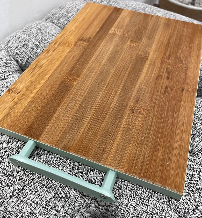 Bamboo chopping board image